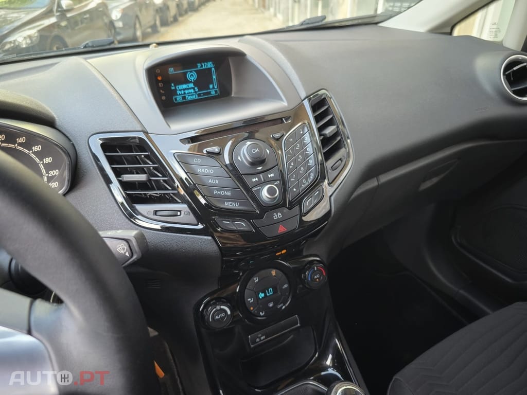 Ford Fiesta 1.0 T EcoBoost Titanium