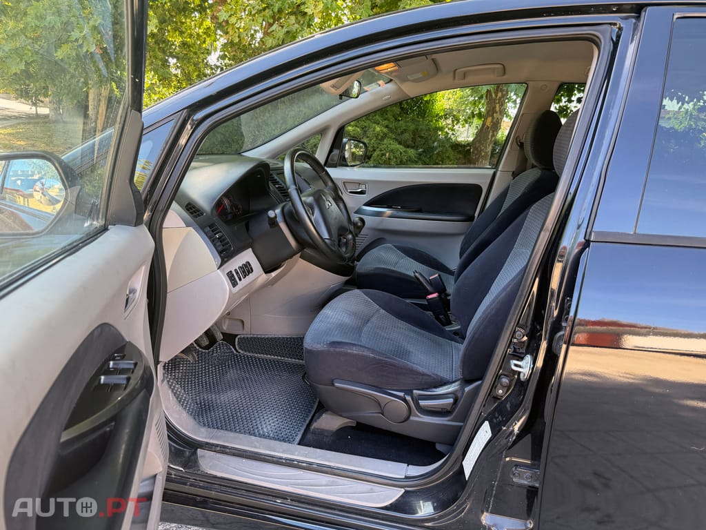 Mitsubishi Grandis 2.0 D-ID 136CV 7 LUGARES IUC BARATO
