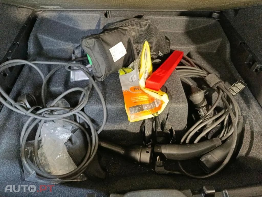 Volvo XC40 1.5 T4 PHEV Core