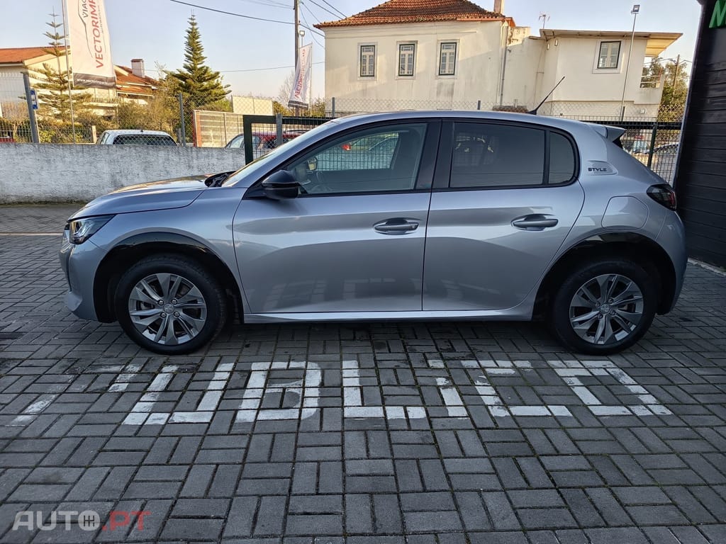 Peugeot E-208 50 kWh Allure