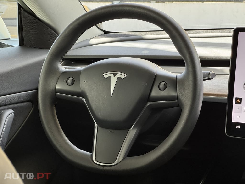 Tesla Model 3 Standard Range Plus RWD