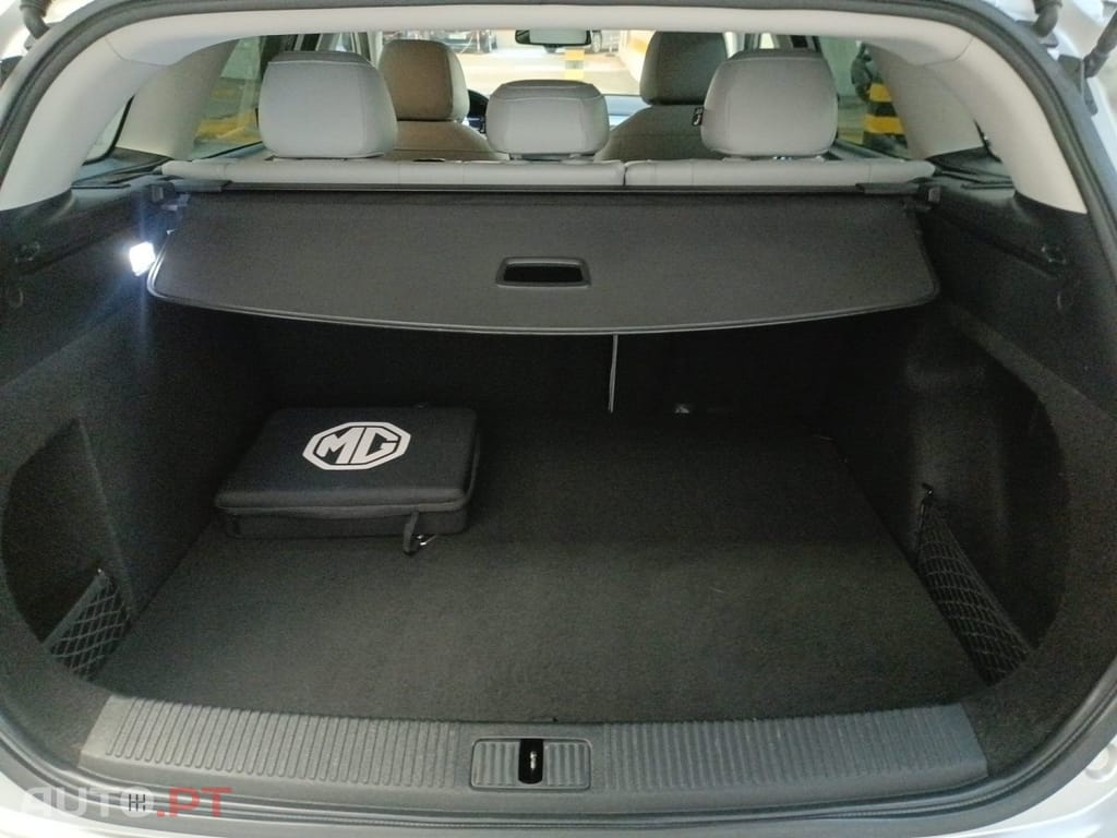 MG MG5 5 Standard Luxury