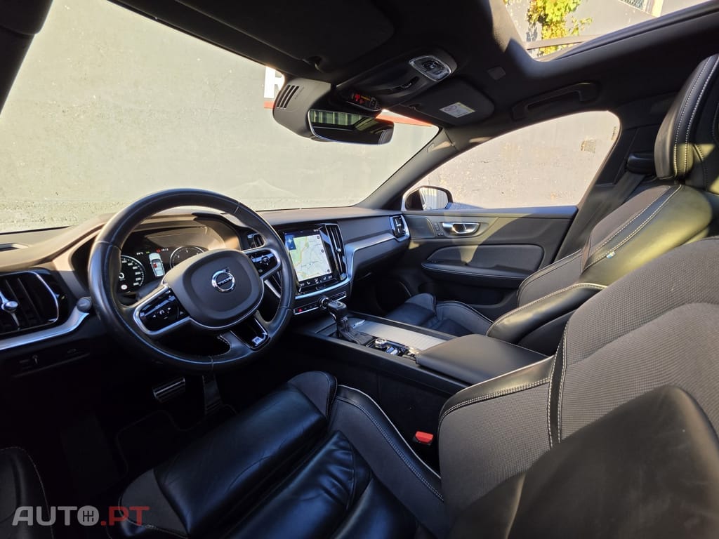 Volvo V60 2.0 D4 R-Design Momentum Geartronic