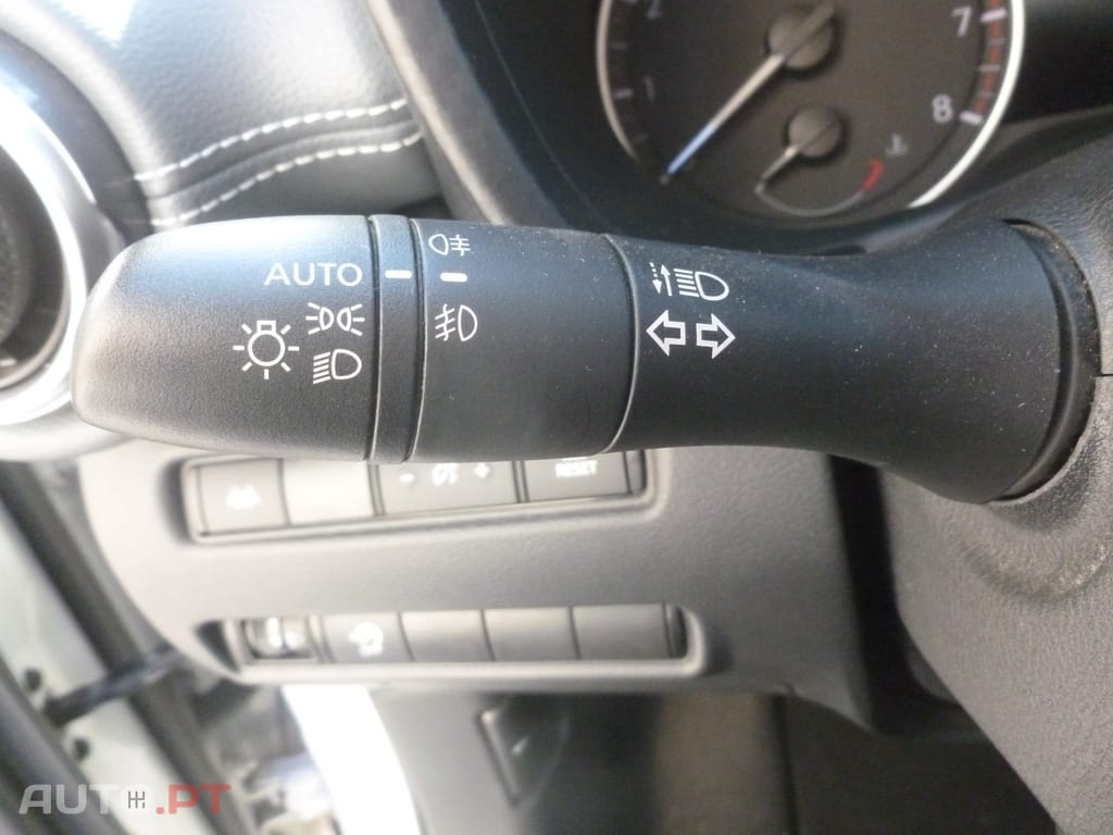 Nissan Juke 1.0 DIG-T N-Connecta Auto