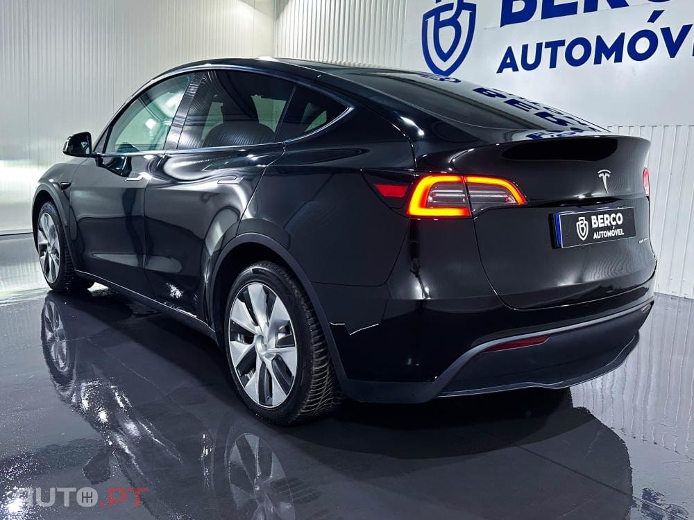 Tesla Model Y Long Range Dual Motor AWD