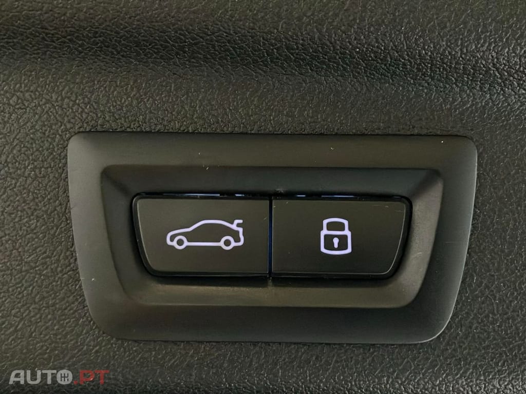 BMW 225 e xDrive Line Luxury