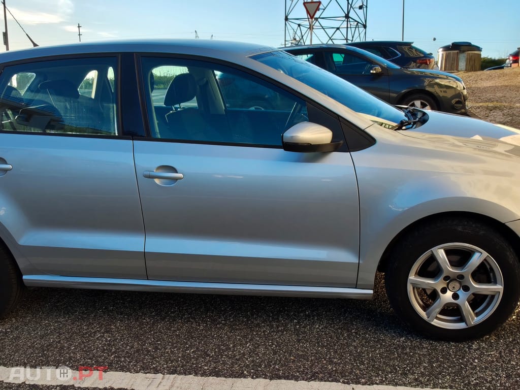 Volkswagen Polo 1.6 TDI confortline - NACIONAL