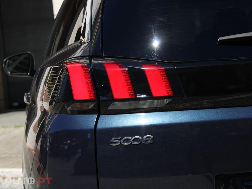 Peugeot 5008 BlueHDI 130 EAT8 Allure