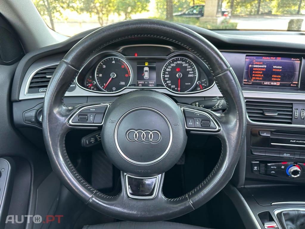 Audi A4 Avant 2.0 TDi Business Line S-line