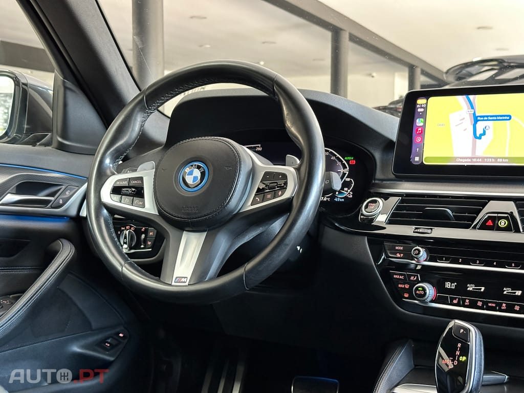 BMW 530 e Pack Desportivo M