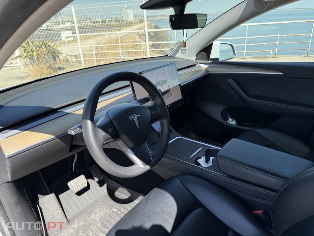 Tesla Model Y Tração Traseira