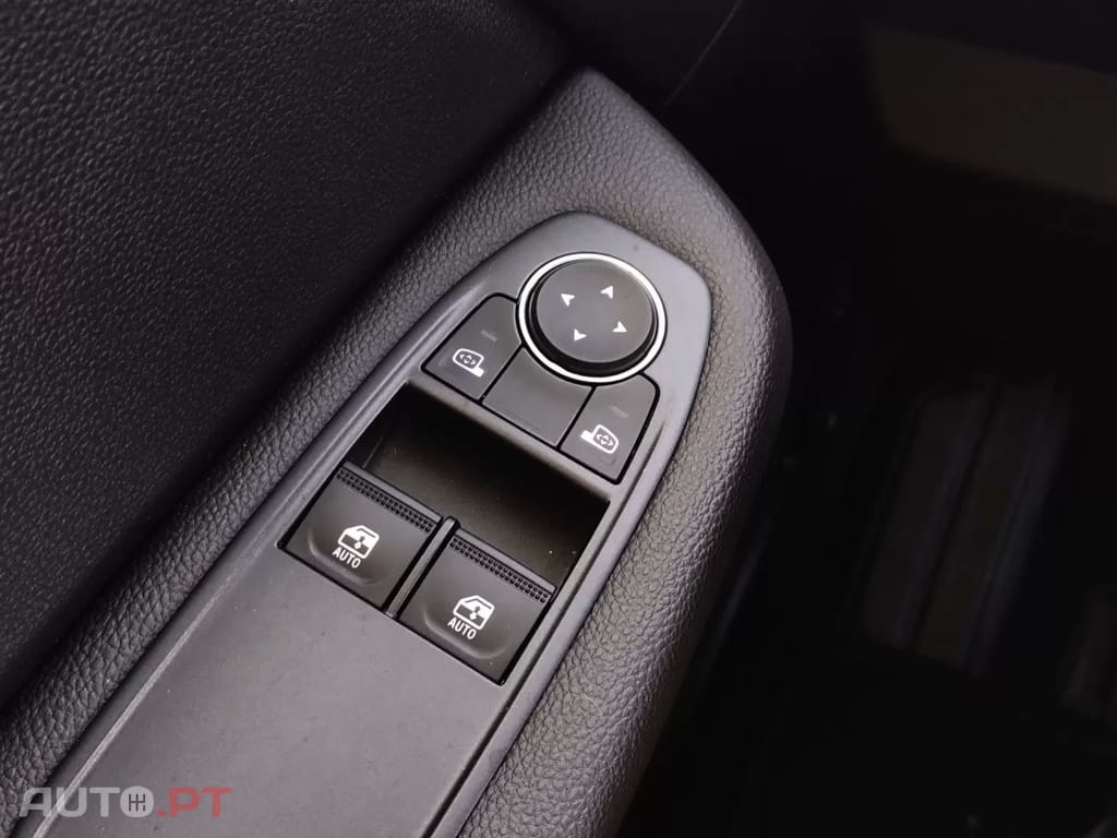 Renault Clio 1.0 TCe Business