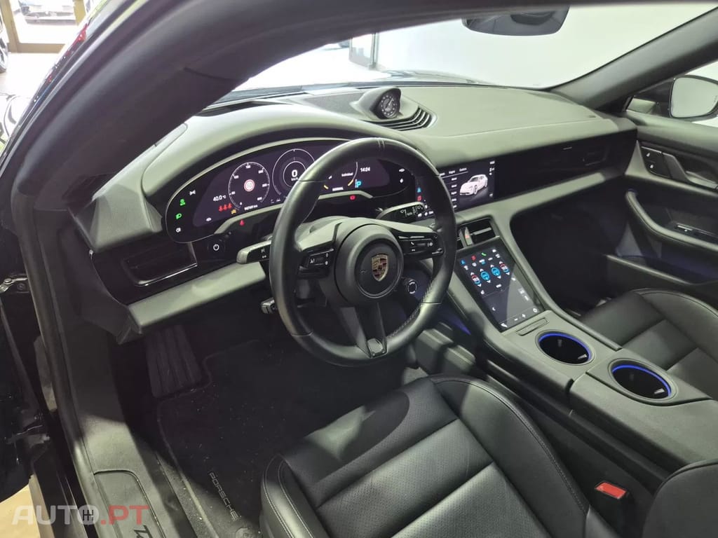 Porsche Taycan Black Edition