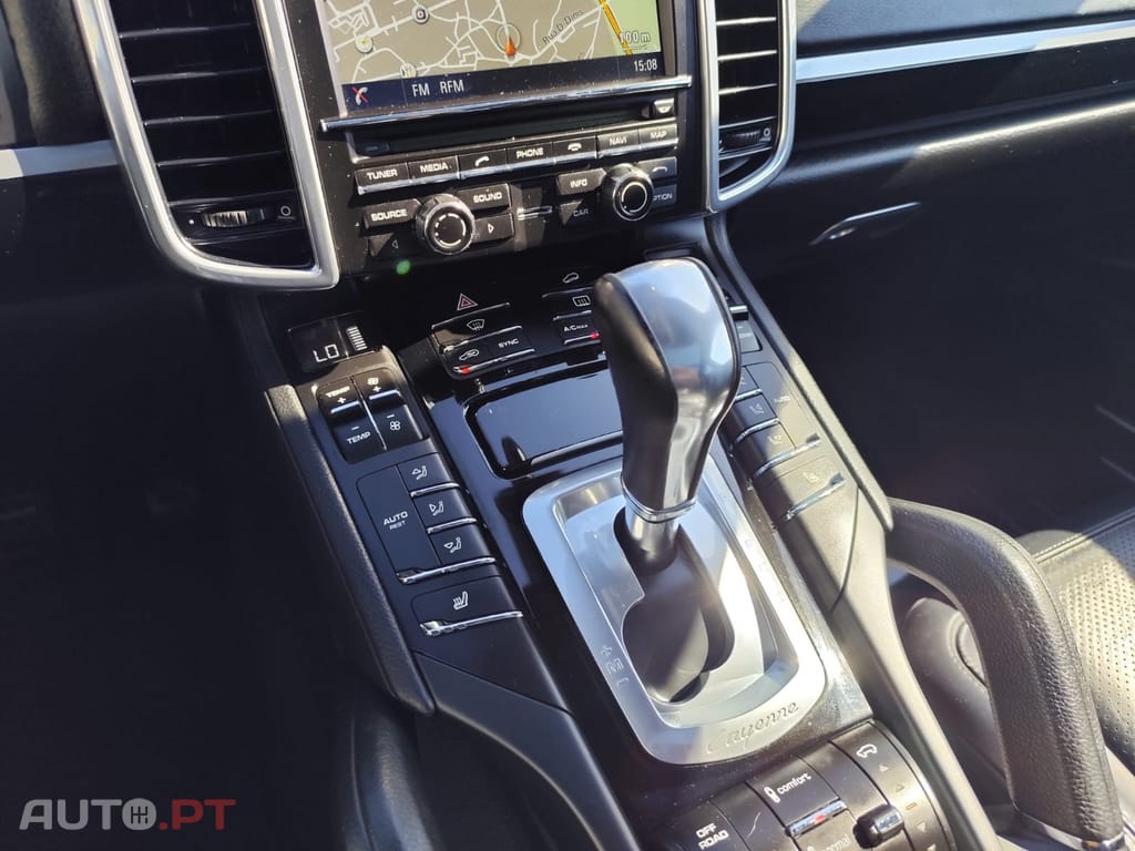 Porsche Cayenne Platinum Edition