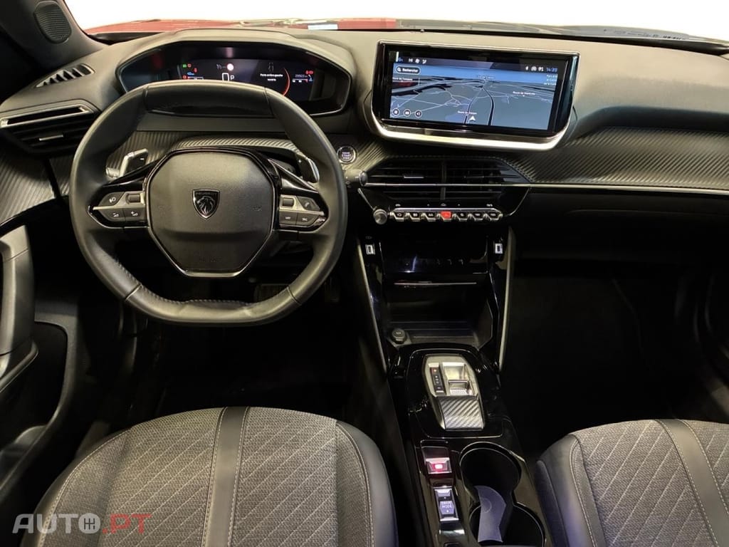 Peugeot 2008 1.2 PureTech Allure EAT8