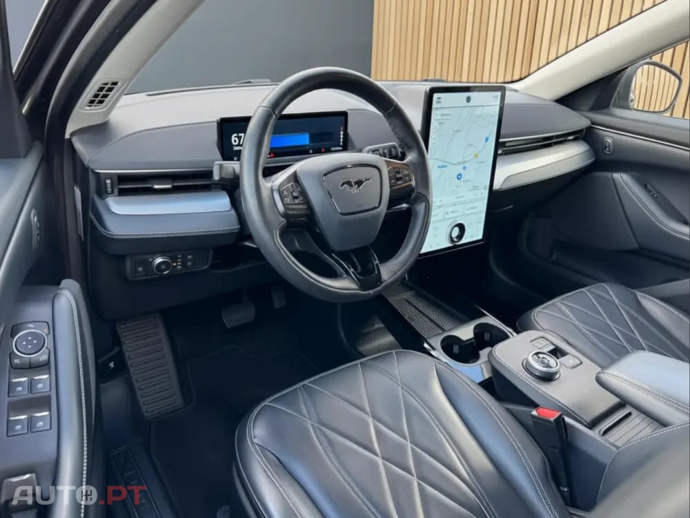 Ford Mustang Mach-E Standard