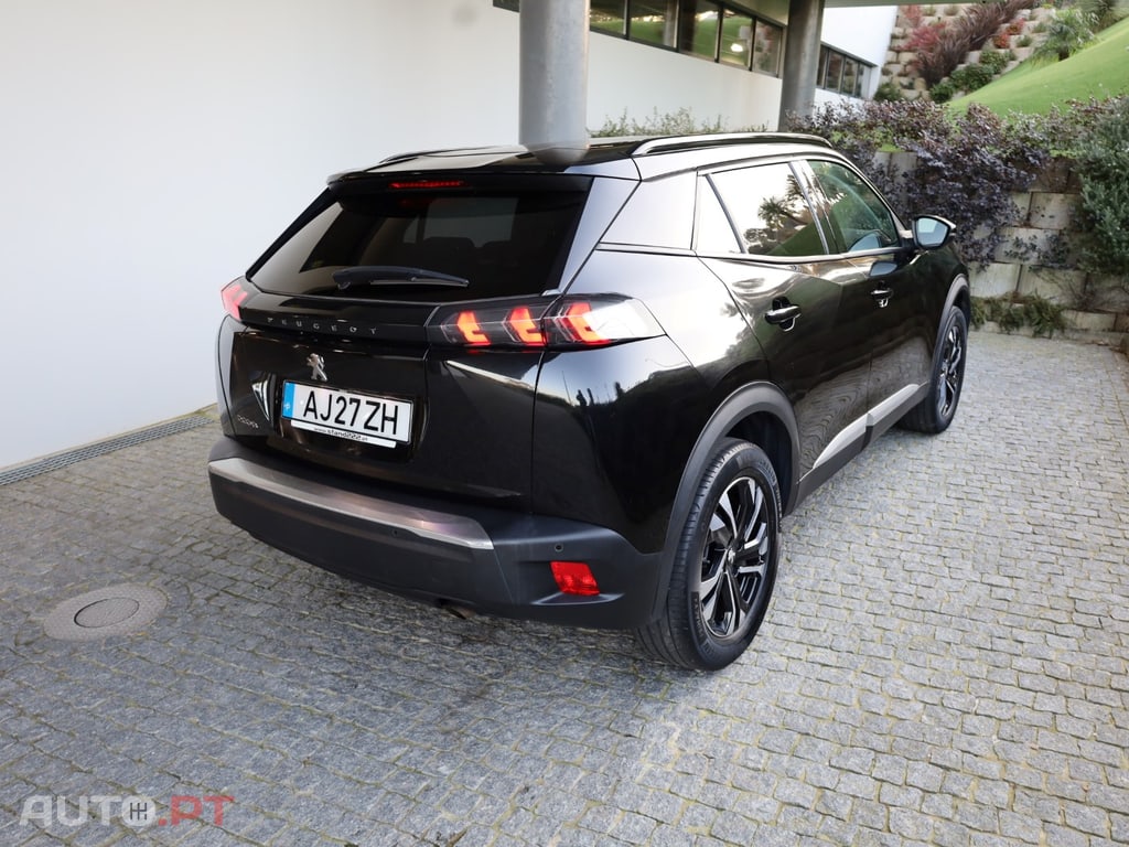 Peugeot 2008 1.2 Pure Tech Allure