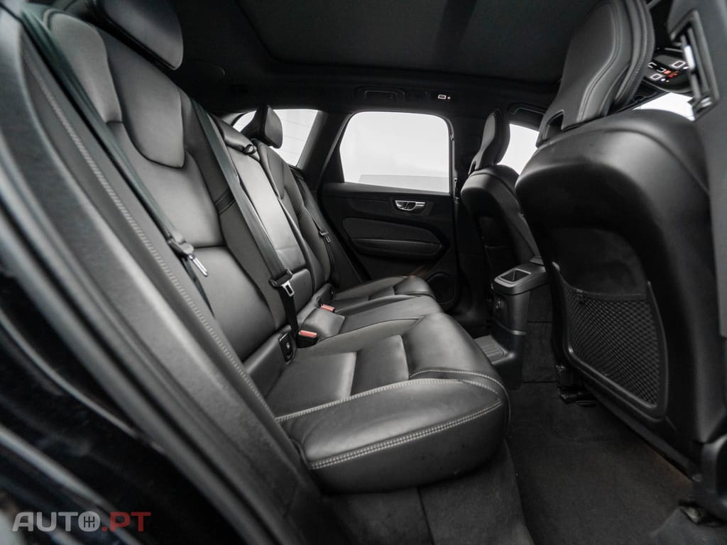 Volvo XC60 2.0 T6 PHEV Black Edition AWD