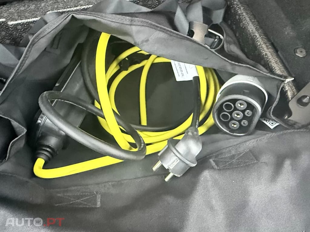 Jaguar E-Pace 1.5 P300e R-Dynamic SE AWD Aut.