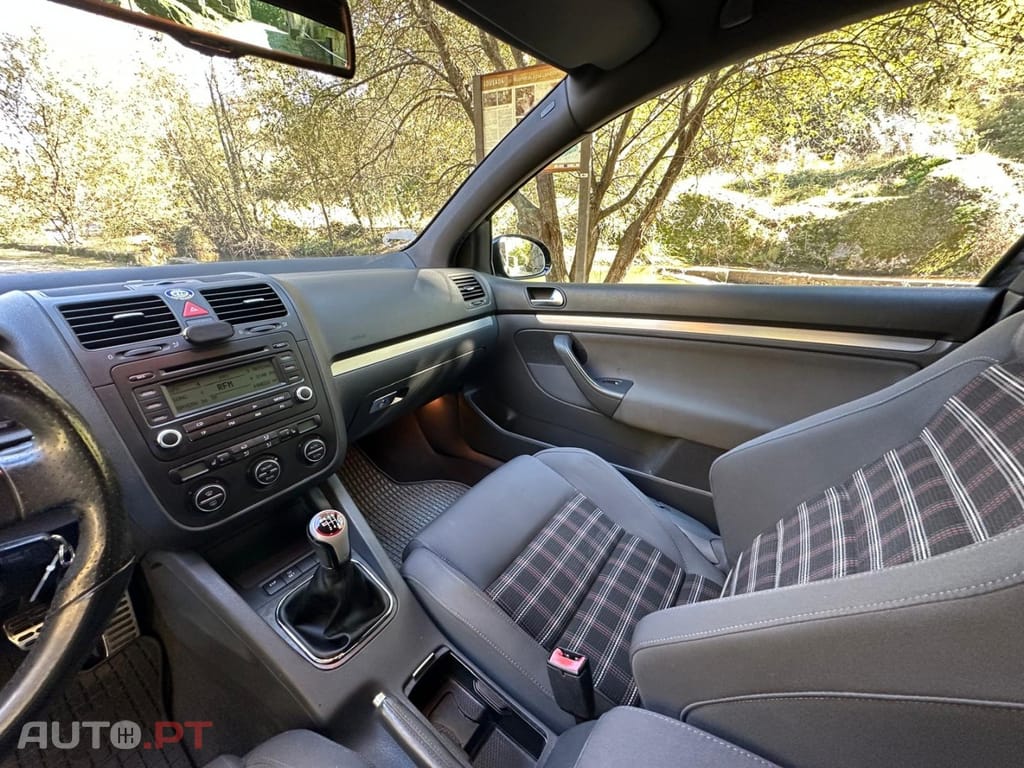 Volkswagen Golf 2.0 GTi