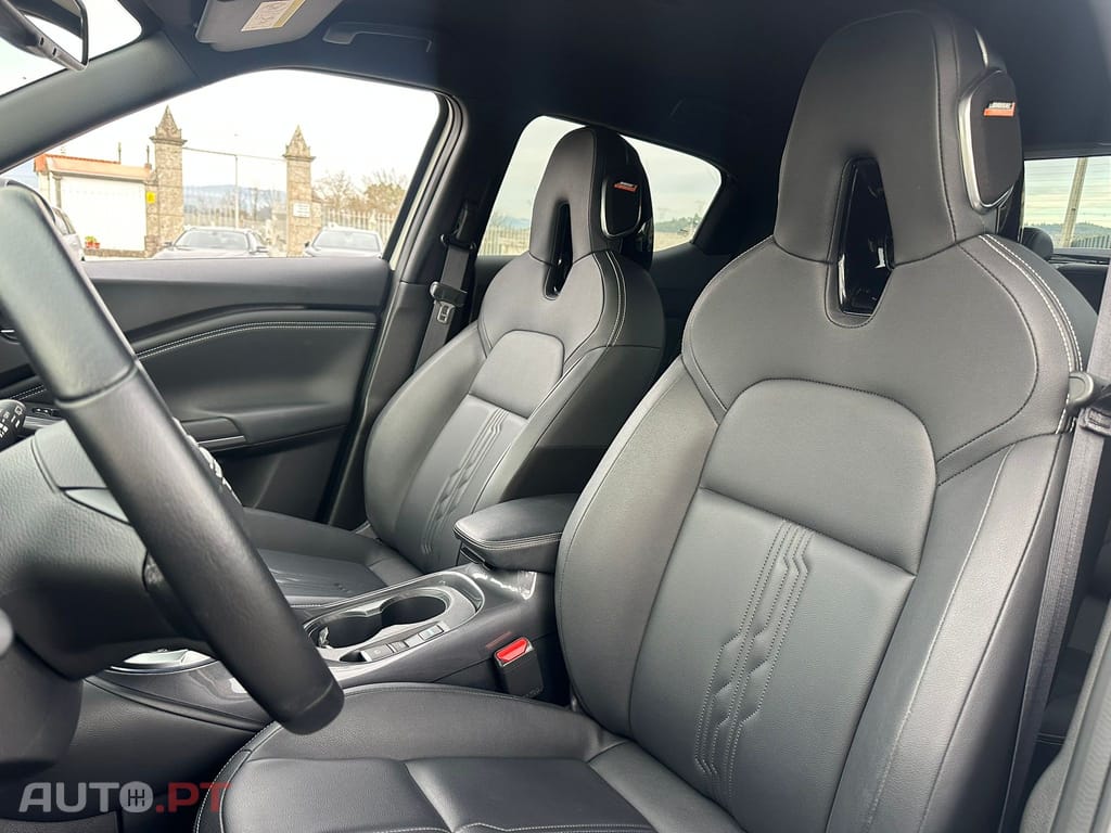 Nissan Juke 1.6 Hybrid Tekna TwoTone T