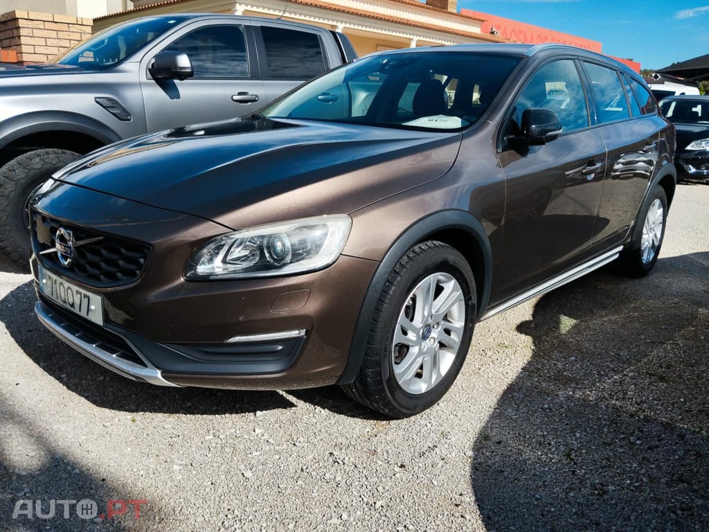 Volvo V60 Cross Country 2.0d 150CV