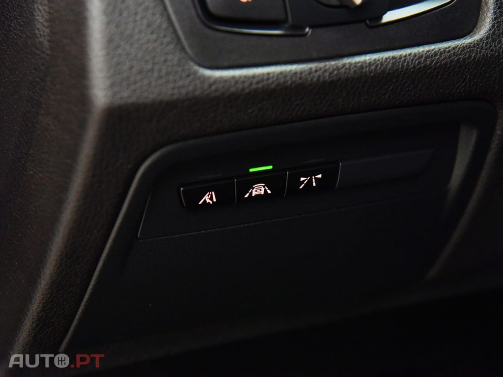 BMW 320 d Touring xDrive Auto