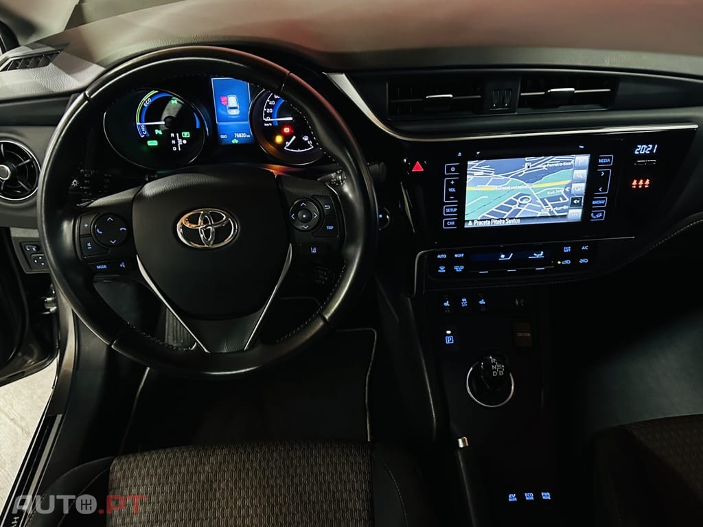 Toyota Auris Touring Sports 1.8 HSD Comfort +P.Sport+Navi