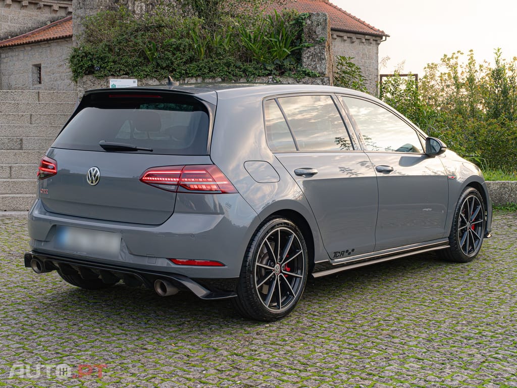 Volkswagen Golf 2.0 TSI TCR DSG