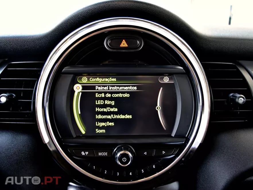 MINI Cooper Cooper D Auto