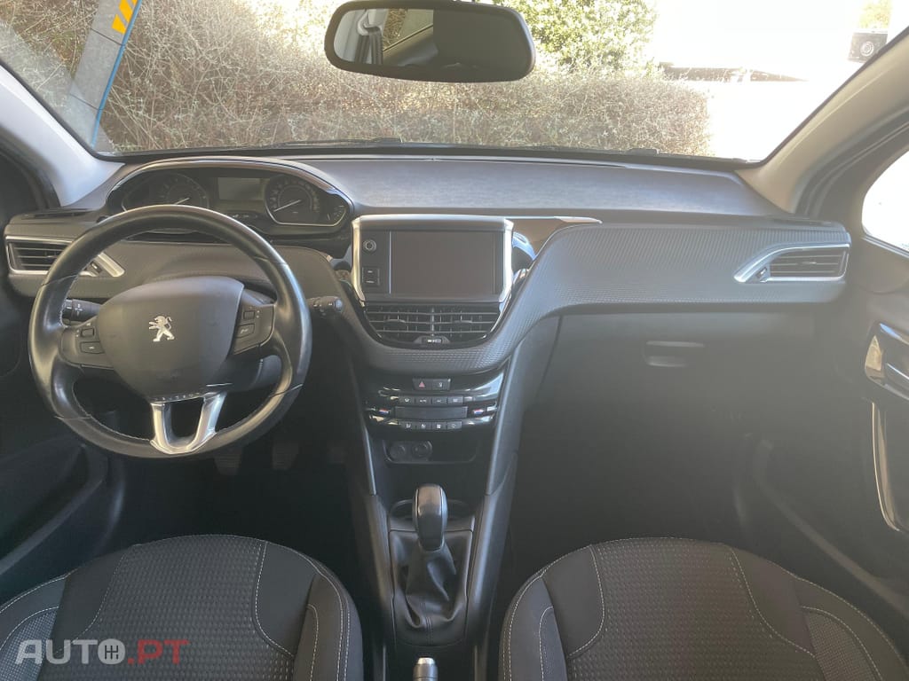 Peugeot 208 1.2 PureTech Allure