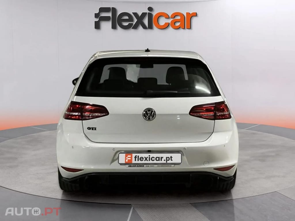 Volkswagen Golf 2.0 TSI GTI DSG Performance