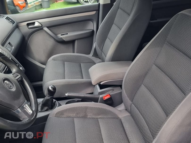 Volkswagen Touran 1.6 TDI Blue.Highine 7L