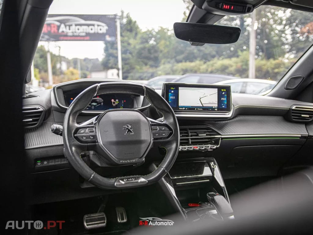 Peugeot E-2008 50 kWh GT