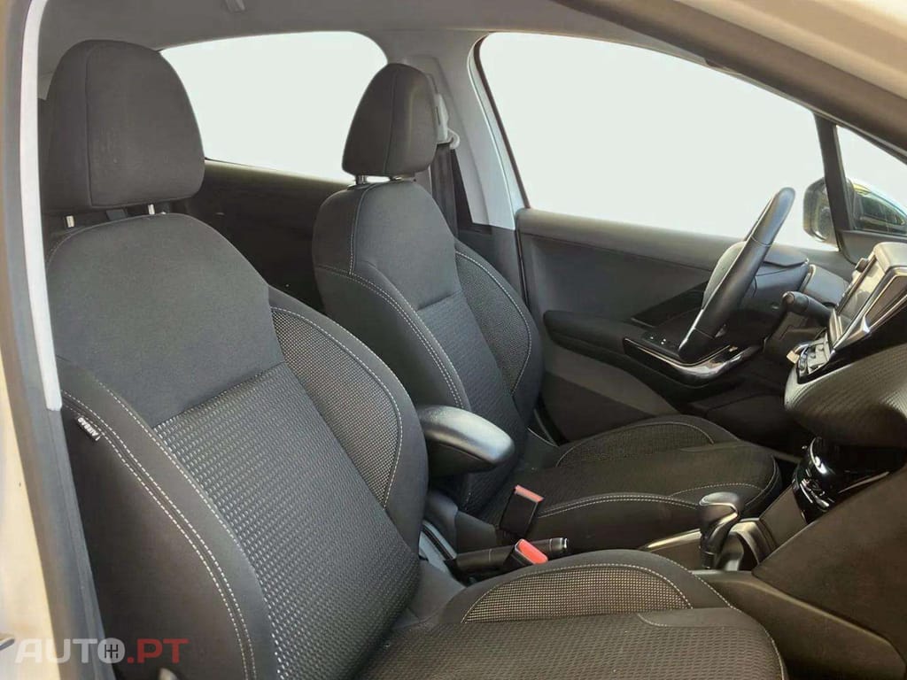 Peugeot 208 1.2 PureTech Allure EAT6