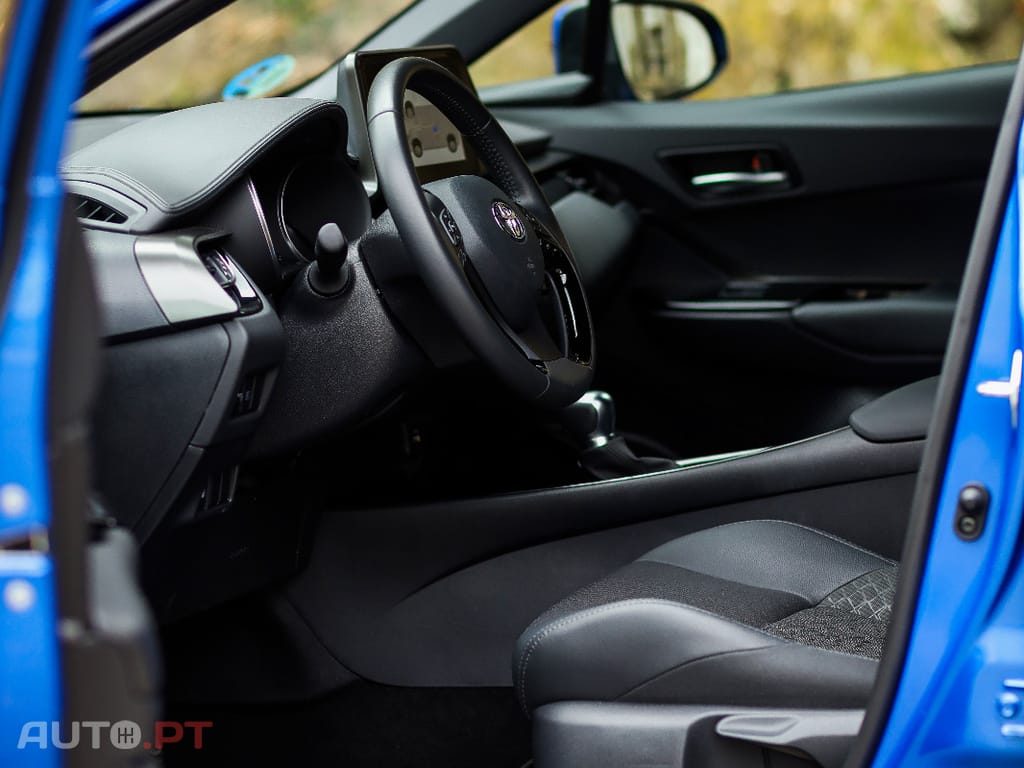 Toyota C-HR 1.8 HSD Neon Lime