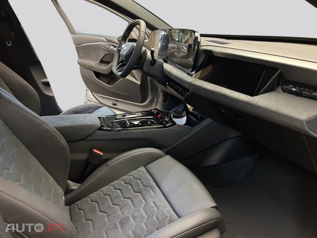 Audi A4 Avant I.V.A DEDUTIVEL  e-tron Avant Performance S line Tech Plus