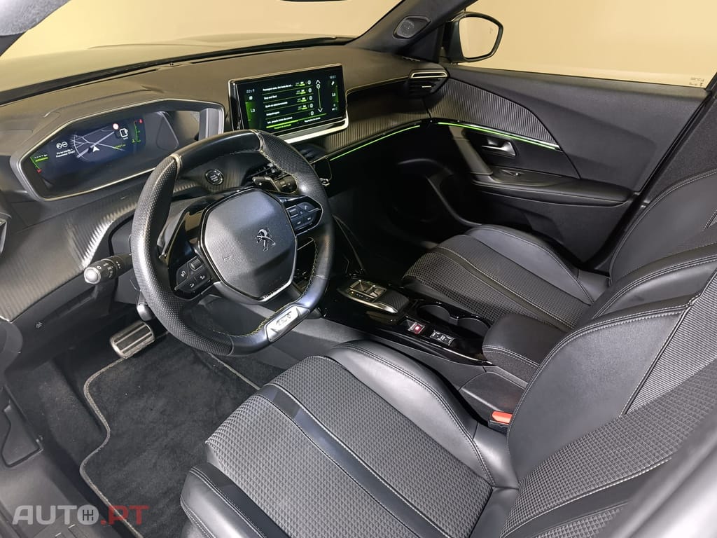 Peugeot 2008 1.5 BlueHDi GT EAT8