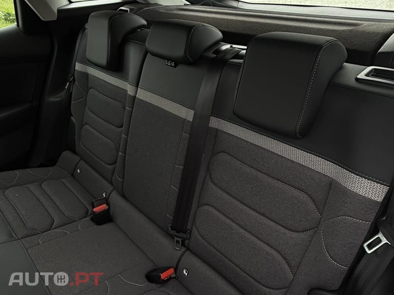 Citroen C4 1.2 PureTech Shine EAT6