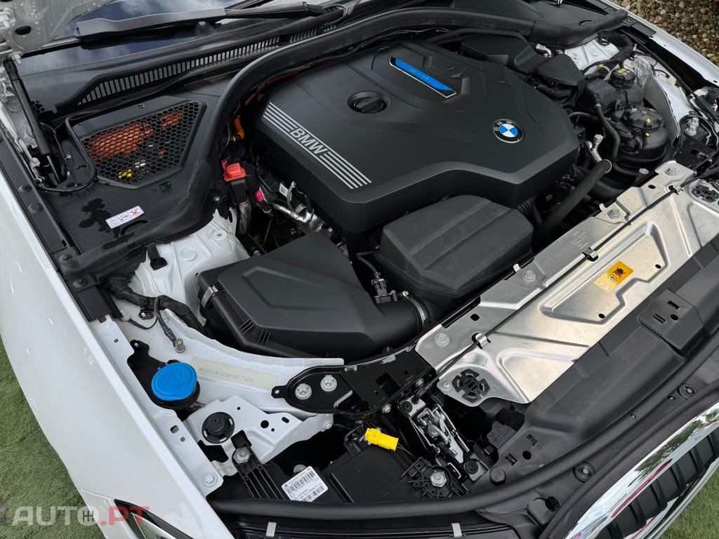 BMW 320 e Touring Corporate Edition Auto