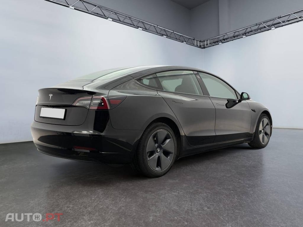 Tesla Model 3 Standard Range Plus RWD