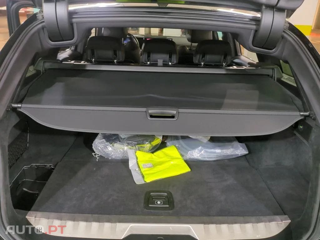 BMW 320 e Touring Pack Desportivo M Auto