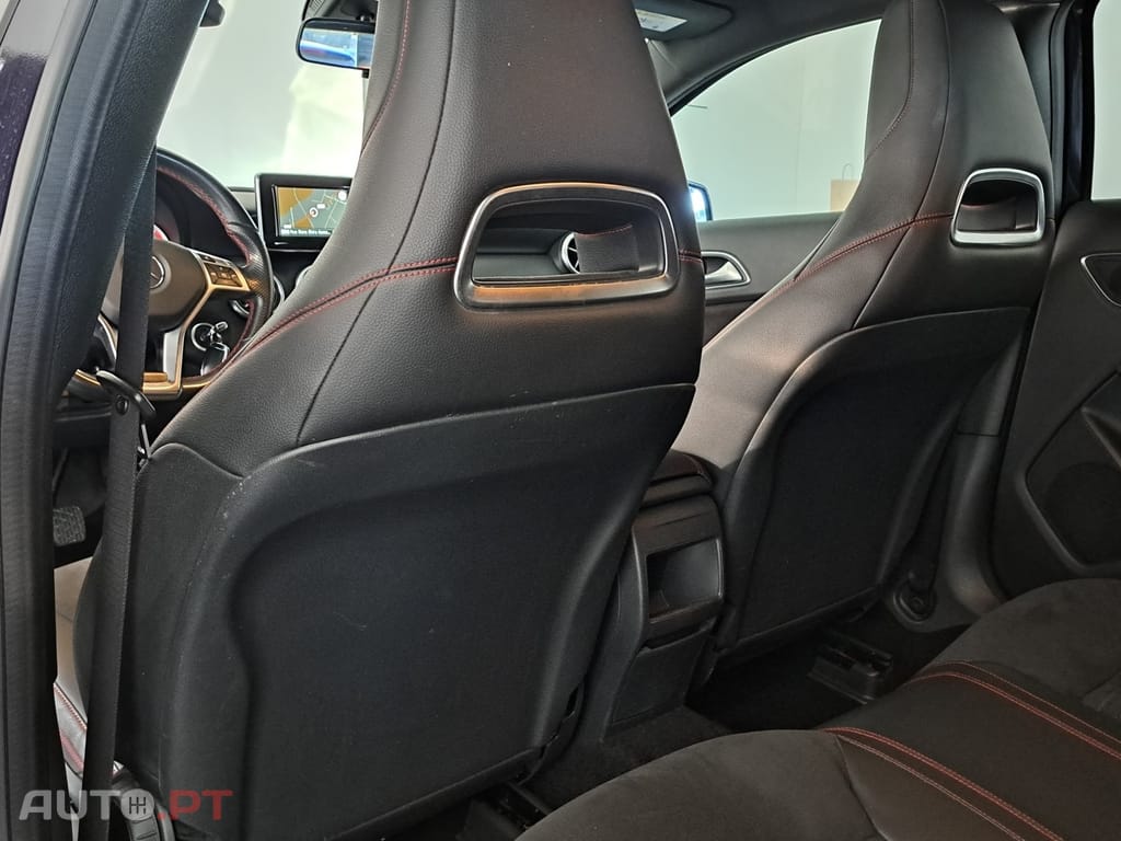 Mercedes-Benz A 180 d AMG Line