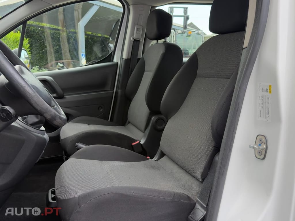 Peugeot Partner 1.6 HDI  5 LUGARES