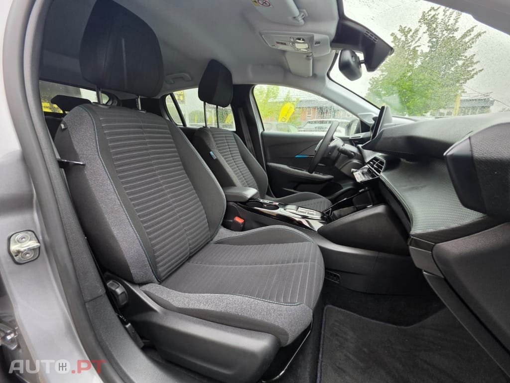 Peugeot E-208 50 kWh GT Pack