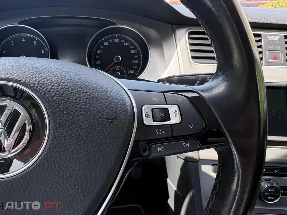 Volkswagen Golf 1.0 TSI Trendline