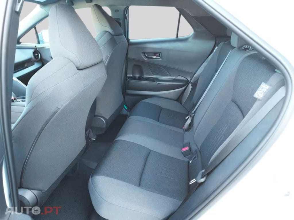 Toyota C-HR 2.0 Plug-in-Hybrid I.V.A DEDUTIVEL 