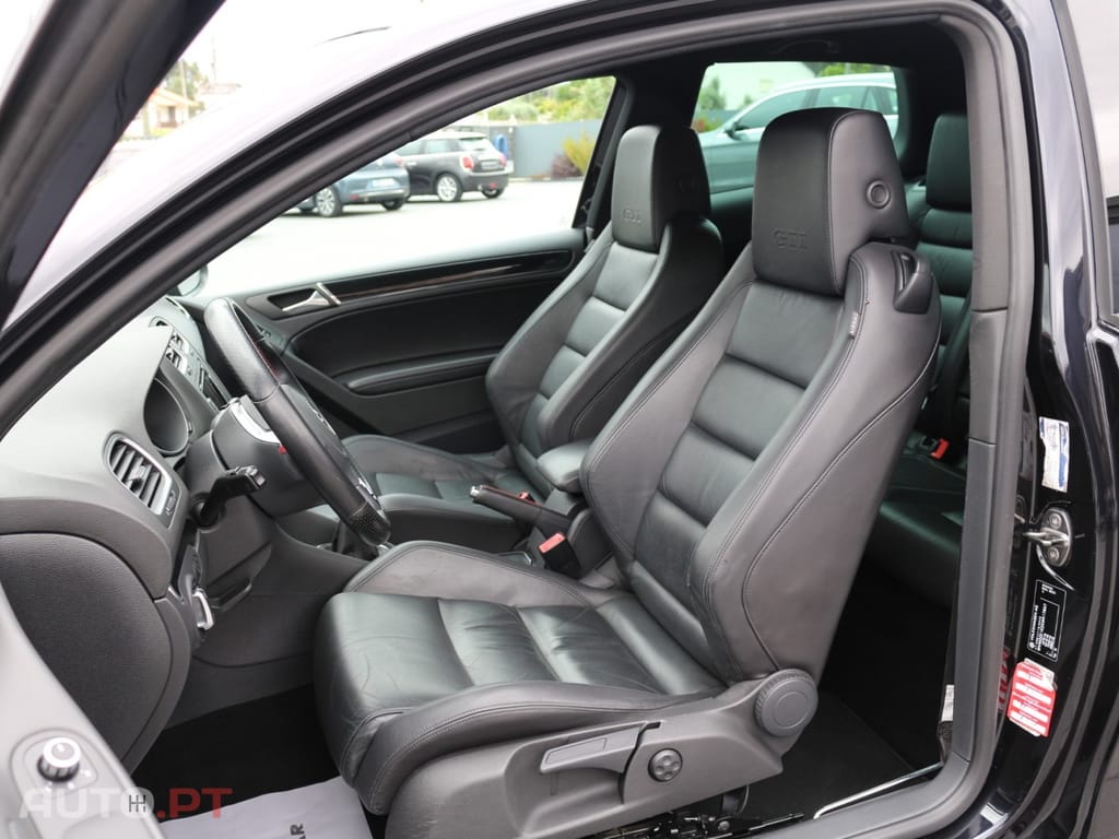 Volkswagen Golf VI 2.0 GTi