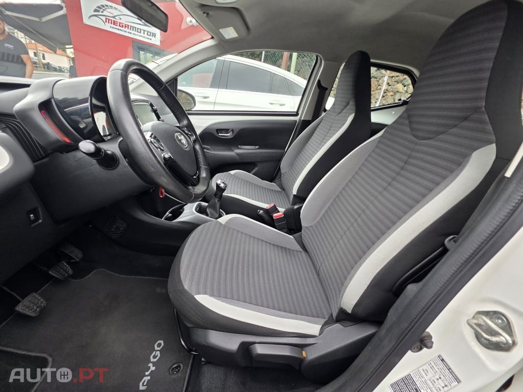 Toyota Aygo 1.0 X-Play