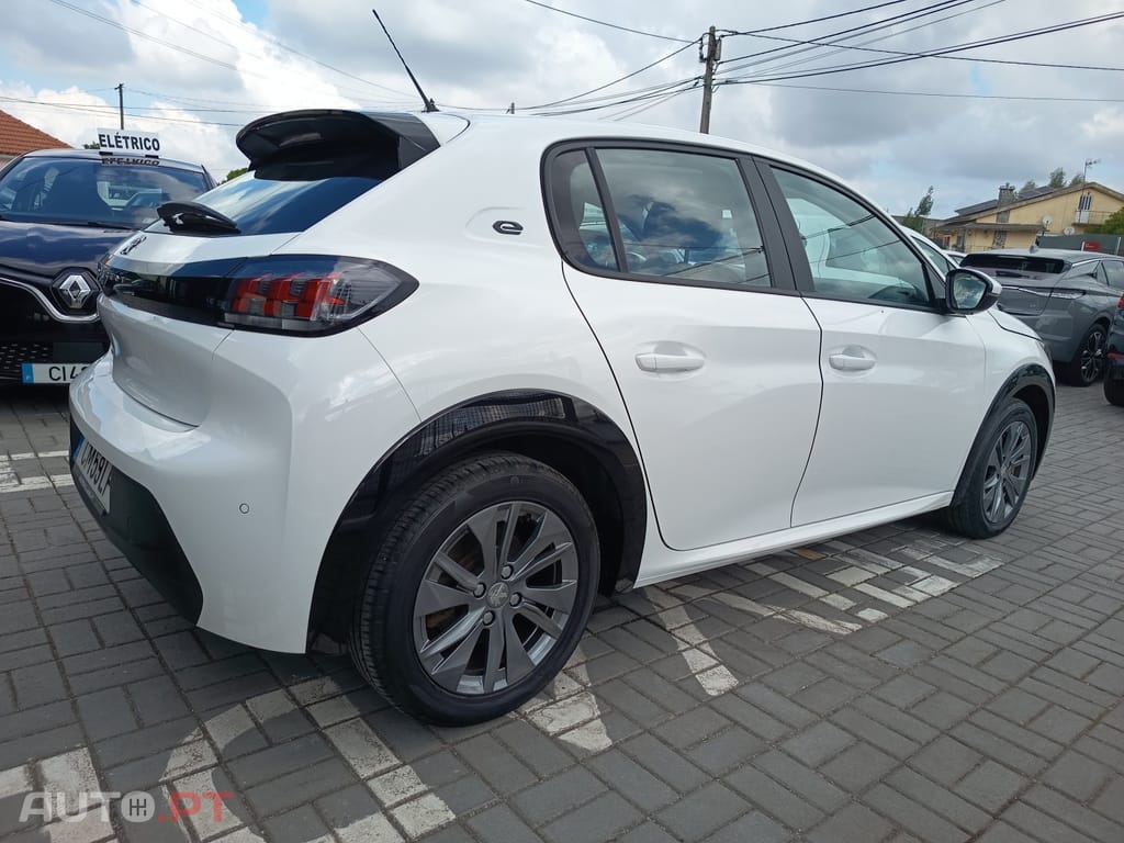 Peugeot E-208 50 kWh Active Pack